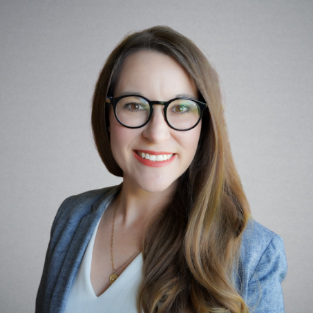 Angela MayField headshot